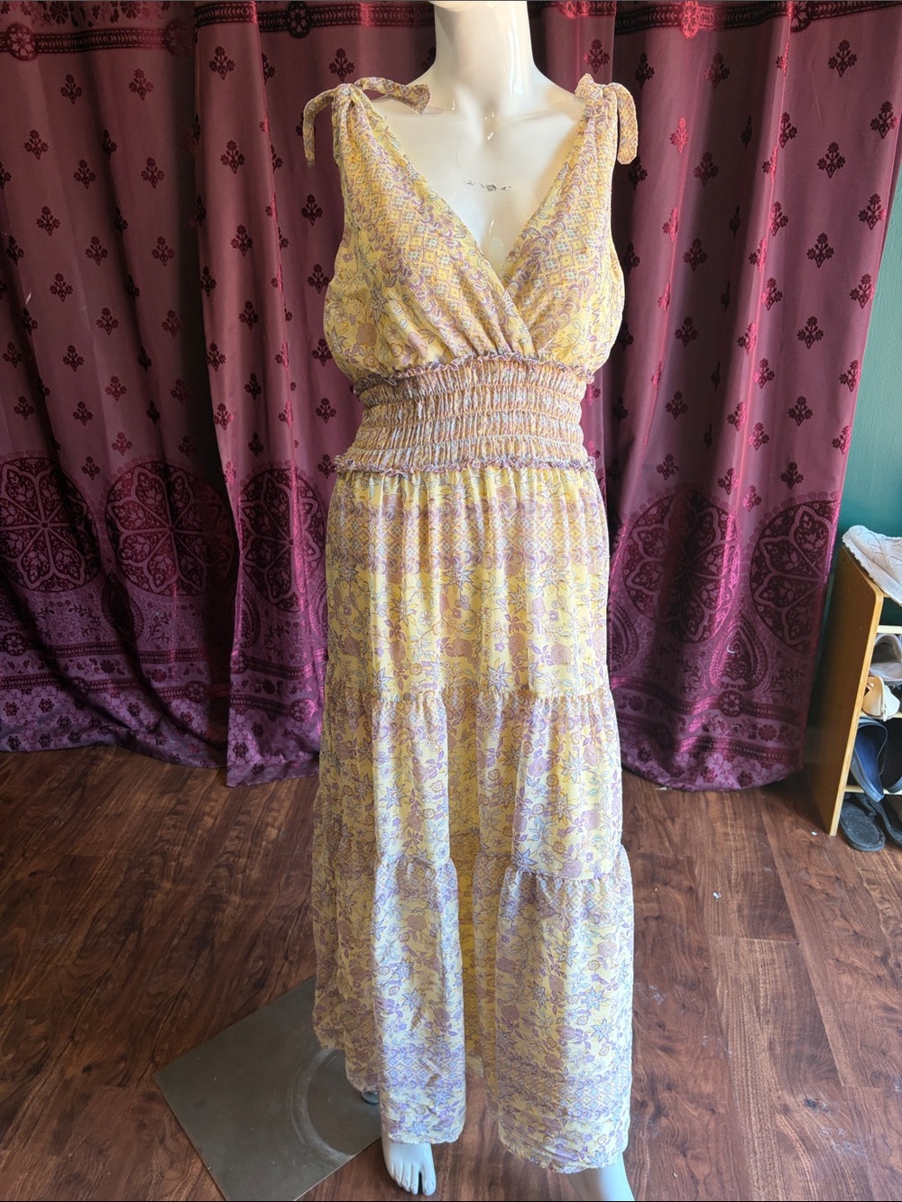Taylor Yellow Floral Smocked Waist Maxi Dress Size Large